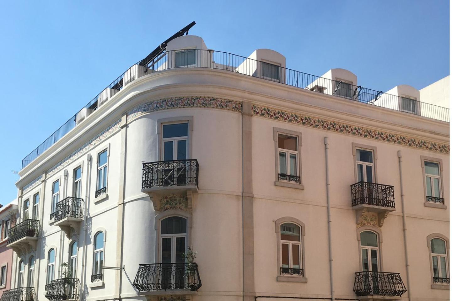 Sunny 3Bdr Apartment In Graca By Lovelystay Lisboa Екстериор снимка