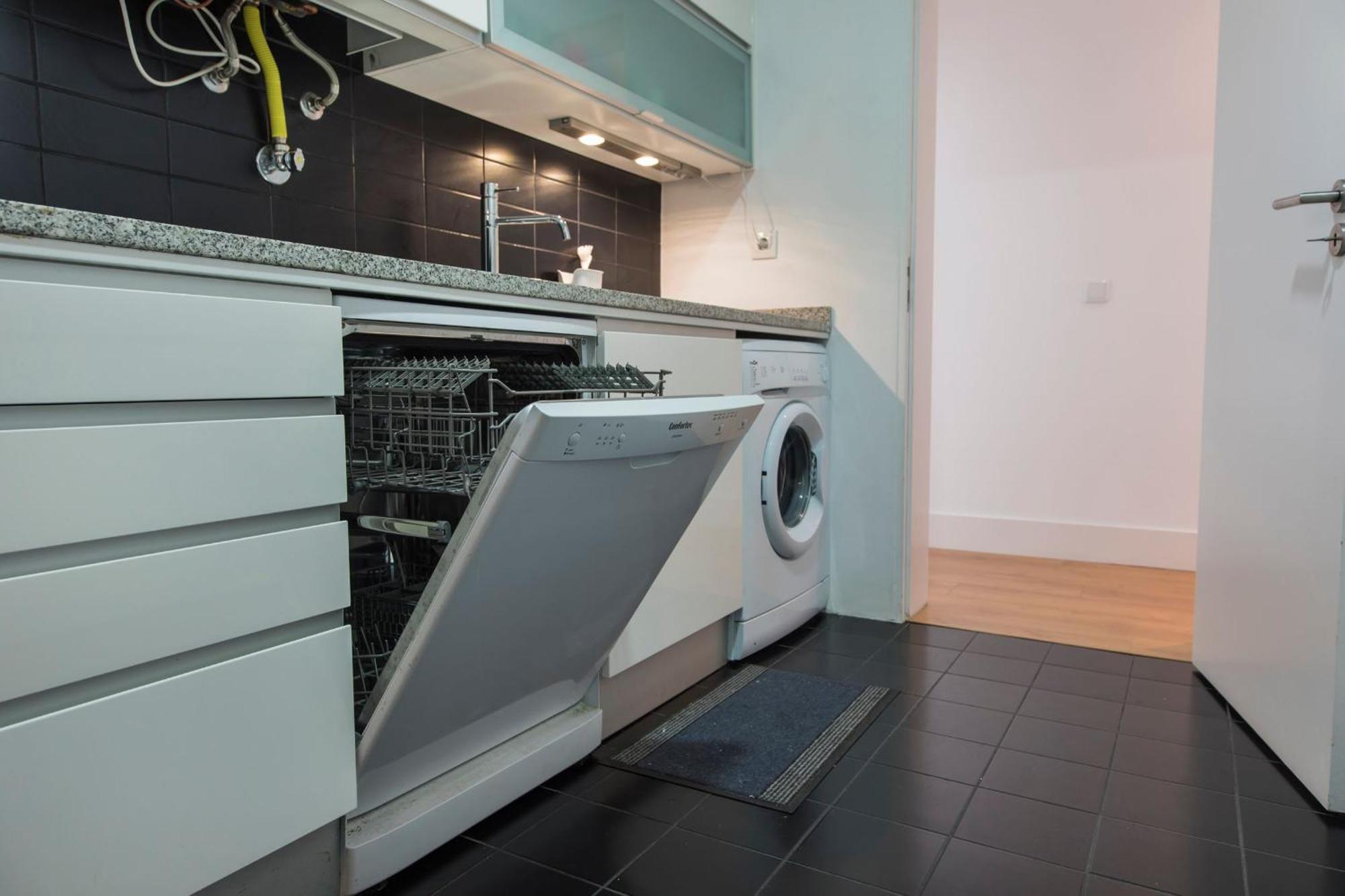 Sunny 3Bdr Apartment In Graca By Lovelystay Lisboa Екстериор снимка